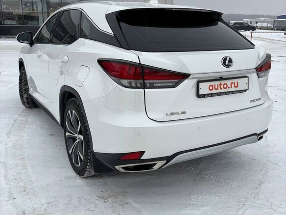 2021 Lexus RX 300 IV Рестайлинг, белый, 5800000 рублей - вид 4