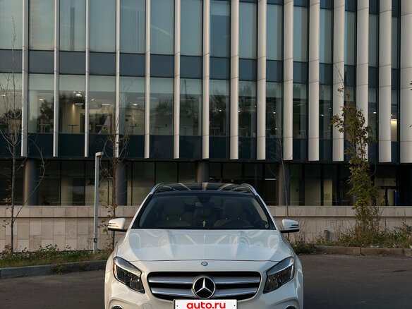 2017 Mercedes-Benz GLA 250 I (X156), белый, 1880000 рублей - вид 1