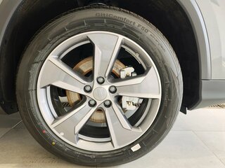 2026 Geely Okavango I Рестайлинг, серый, 4085990 рублей, вид 4
