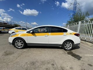 2017 Kia Cerato III Рестайлинг (Classic), белый, 1200000 рублей, вид 2