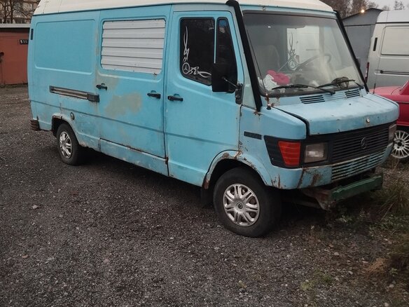 1989 Mercedes-Benz T1, голубой, 200000 рублей - вид 1