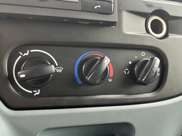 2013 Ford Transit, белый, 1100000 рублей - вид 21