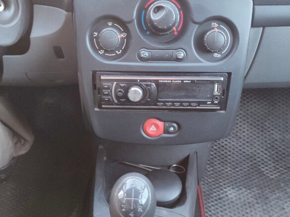 2007 Renault Clio III, красный, 420000 рублей - вид 10