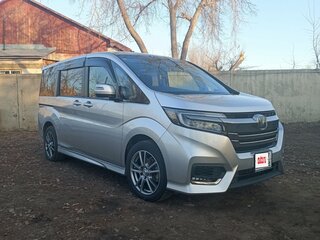 2021 Honda Stepwgn Spada V Рестайлинг, серебристый, 2850000 рублей, вид 1