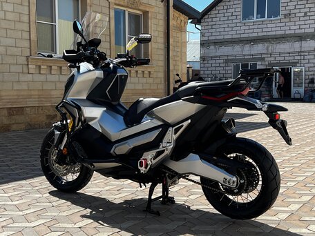 2018 Honda X-ADV, серебристый, 1150000 рублей, вид 5