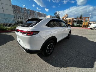 2021 Honda Vezel II, белый, 2400000 рублей, вид 4