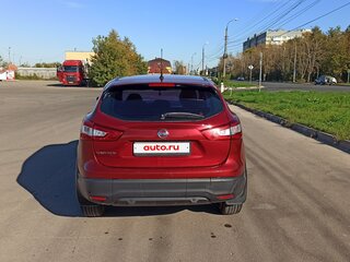 2014 Nissan Qashqai II, красный, 1250000 рублей, вид 5