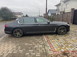 2020 BMW 7 серии Long 740Li xDrive VI (G11/G12) Рестайлинг, чёрный, 4050000 рублей, вид 3