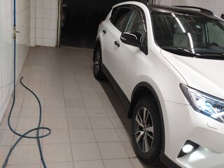 2018 Toyota RAV4 IV (XA40) Рестайлинг, белый, 2450000 рублей, вид 1
