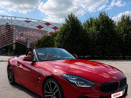 2022 BMW Z4 20i III (G29), красный, 5690000 рублей, вид 2