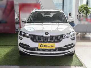 2025 Skoda Karoq I Рестайлинг, белый, 1947000 рублей, вид 1