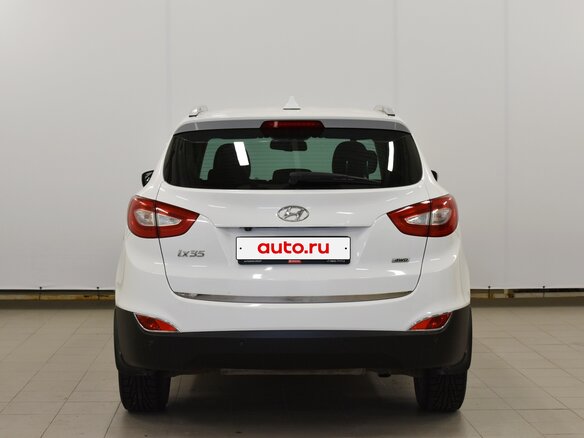 2013 Hyundai ix35 I Рестайлинг, белый, 1520000 рублей - вид 3