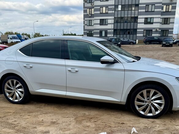 2019 Skoda Superb III, белый, 2050000 рублей - вид 7
