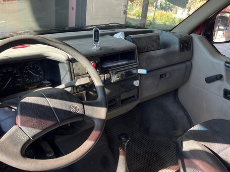 1994 Volkswagen Transporter, красный, 700000 рублей, вид 4