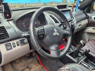 2012 Mitsubishi Pajero Sport II, чёрный, 1700000 рублей, вид 2