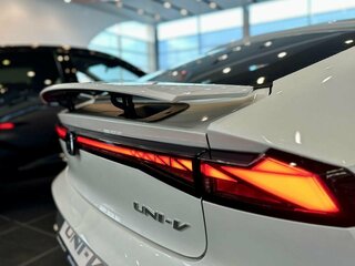 2024 Changan UNI-V I, белый, 3329900 рублей, вид 4