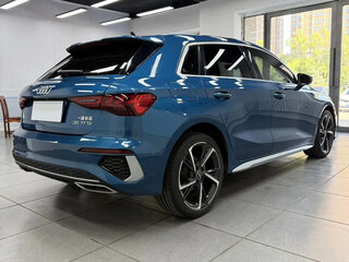 2022 Audi A3 Sportback 35 TFSI IV (8Y), голубой, 1990000 рублей, вид 4
