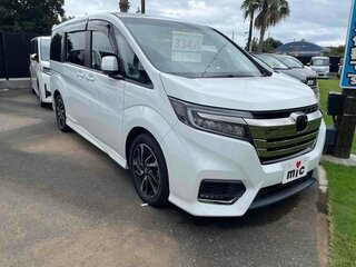 2022 Honda Stepwgn Spada V Рестайлинг, белый, 1800000 рублей, вид 3