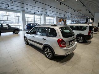 2026 Lada (ВАЗ) Granta Cross I Рестайлинг, серебристый, 1216000 рублей, вид 5