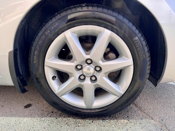 2007 Toyota Prius II Рестайлинг (XW20), серый, 1199900 рублей - вид 9