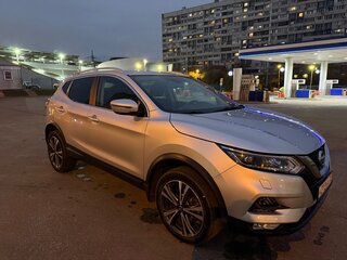 2019 Nissan Qashqai II Рестайлинг, серебристый, 1950000 рублей, вид 2