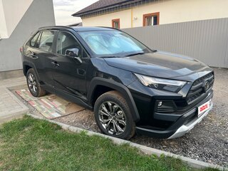 2024 Toyota RAV4 V (XA50), чёрный, 4075000 рублей, вид 2