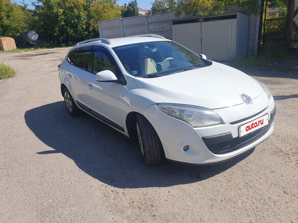 2010 Renault Megane III, белый, 600000 рублей - вид 2