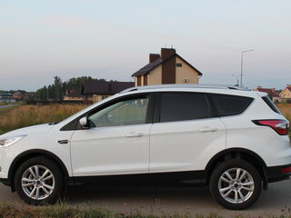 2018 Ford Kuga II Рестайлинг, белый, 3190000 рублей, вид 4