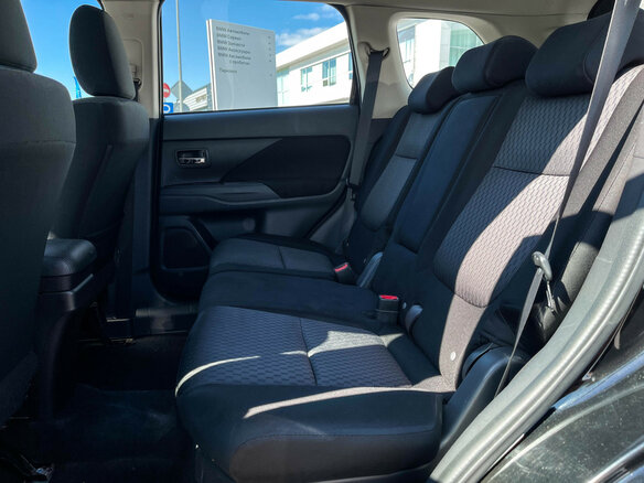 2013 Mitsubishi Outlander III, чёрный - вид 9