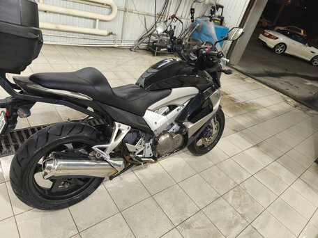 2011 Honda VFR 800X (Crossrunner), чёрный, 660000 рублей, вид 3