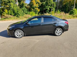 2017 Toyota Corolla XI (E160, E170, E180) Рестайлинг 1, чёрный, 1950000 рублей, вид 4
