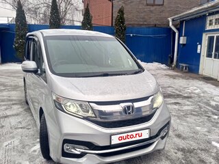 2015 Honda Stepwgn V, серый, 2000000 рублей, вид 1