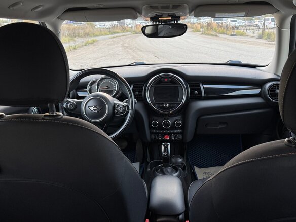 2018 Mini Hatch Cooper III (F55/F56), голубой, 1800000 рублей - вид 7
