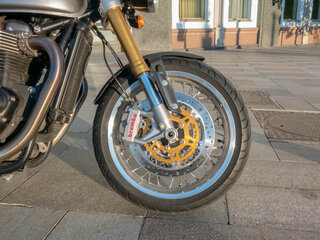 2016 Triumph Thruxton, серебристый, 959000 рублей, вид 3