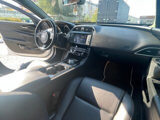 2015 Jaguar XE EcoBoost I, белый, 1650000 рублей, вид 5
