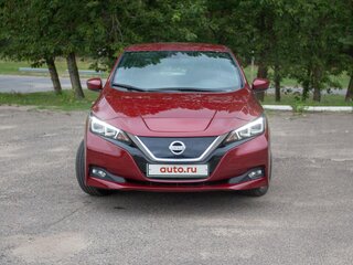 2018 Nissan Leaf II (ZE1), красный, 2155895 рублей, вид 1