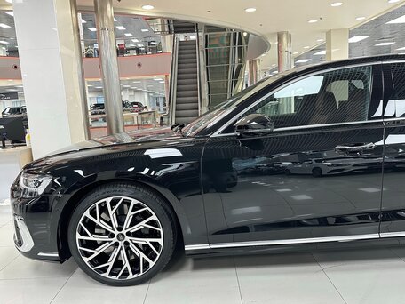 2025 Audi A8 Long 60 TFSI e IV (D5) Рестайлинг, чёрный, 16995000 рублей, вид 4