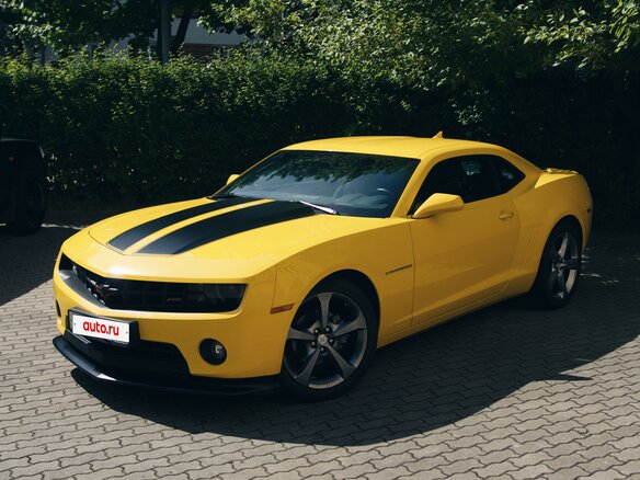 2013 Chevrolet Camaro V, жёлтый, 5100000 рублей - вид 4