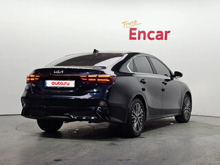 2022 Kia K3 II Рестайлинг, синий, 1410000 рублей, вид 3