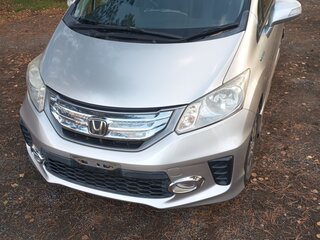 2012 Honda Freed I Рестайлинг, серебристый, 1100000 рублей, вид 1