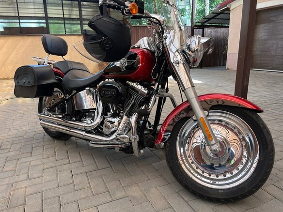 2013 Harley-Davidson Fat Boy, красный, 1390000 рублей