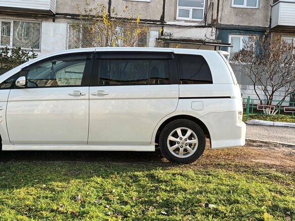 2012 Toyota ISis I Рестайлинг, белый, 1450000 рублей - вид 6