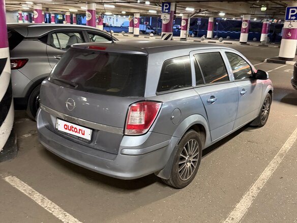 2011 Opel Astra H Рестайлинг, серебристый, 560000 рублей - вид 4