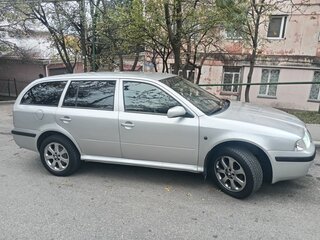 2001 Skoda Octavia I (A4) Рестайлинг, белый, 500000 рублей, вид 4