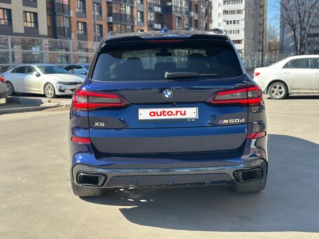 2020 BMW X5 M50d IV (G05/G18), синий, 7399999 рублей, вид 3