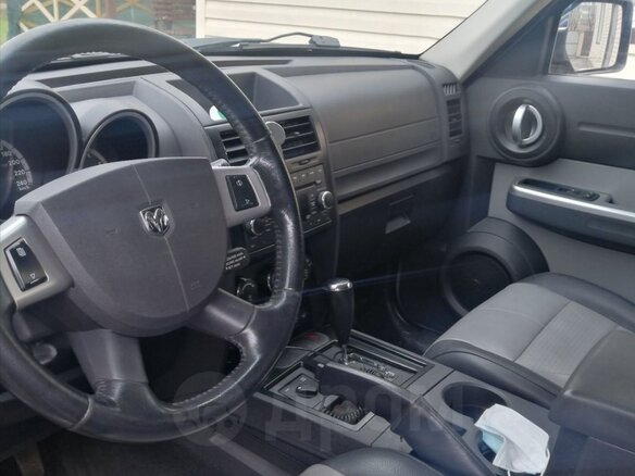2007 Dodge Nitro, серый, 1650000 рублей - вид 4