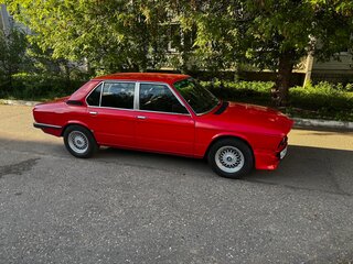 1979 BMW 5 серии 518 I (E12) Рестайлинг, красный, 320000 рублей, вид 2
