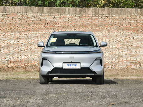 2026 Geely Galaxy Starship 7 135km, серебристый, 3189000 рублей, вид 2