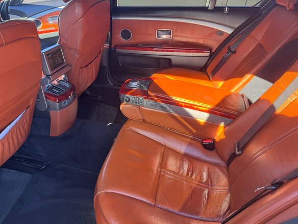 2005 BMW 7 серии Long 740Li IV (E65/E66) Рестайлинг, серый, 1500000 рублей - вид 16