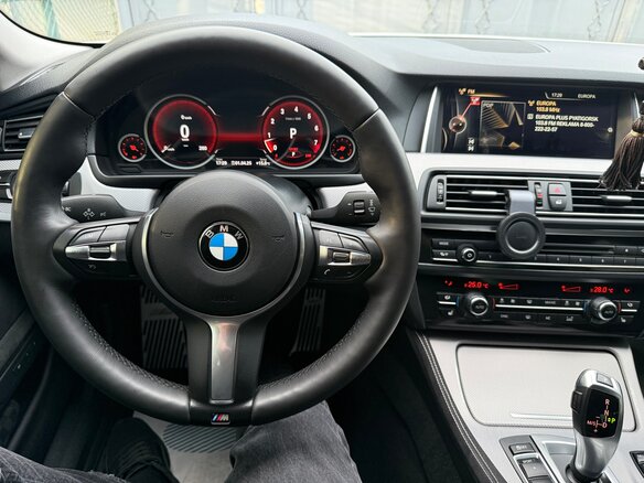 2016 BMW 5 серии 528i xDrive VI (F10/F11/F07) Рестайлинг, белый, 2800000 рублей - вид 11